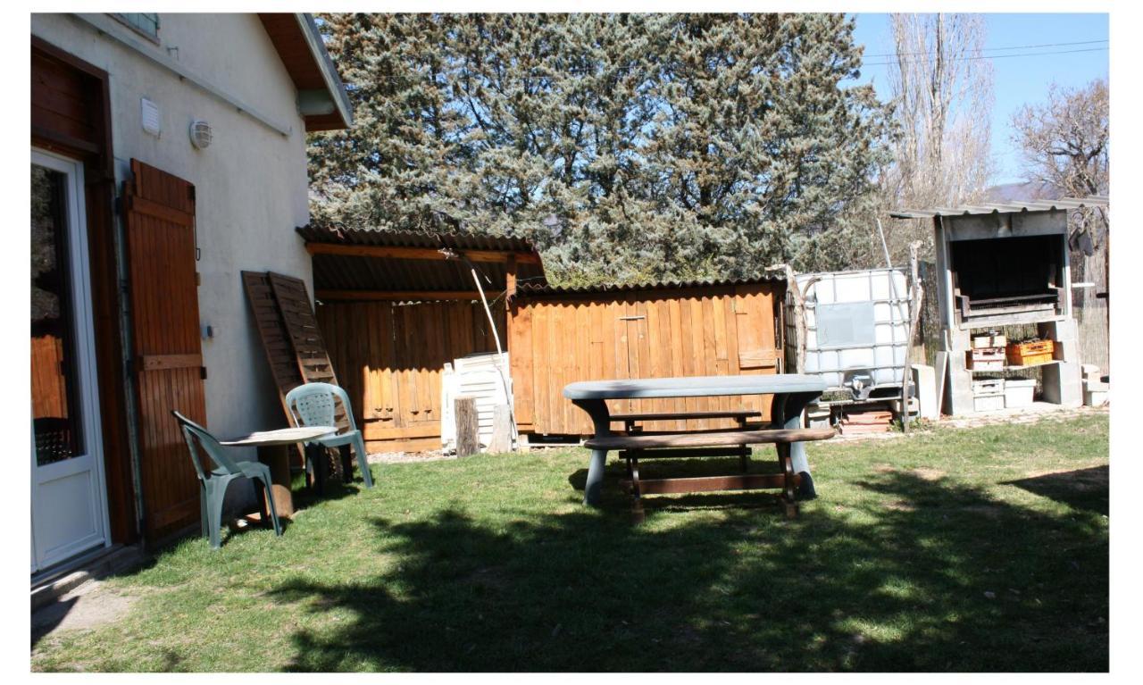petit studio, bien équipé, à la campagne Marcoux  Esterno foto